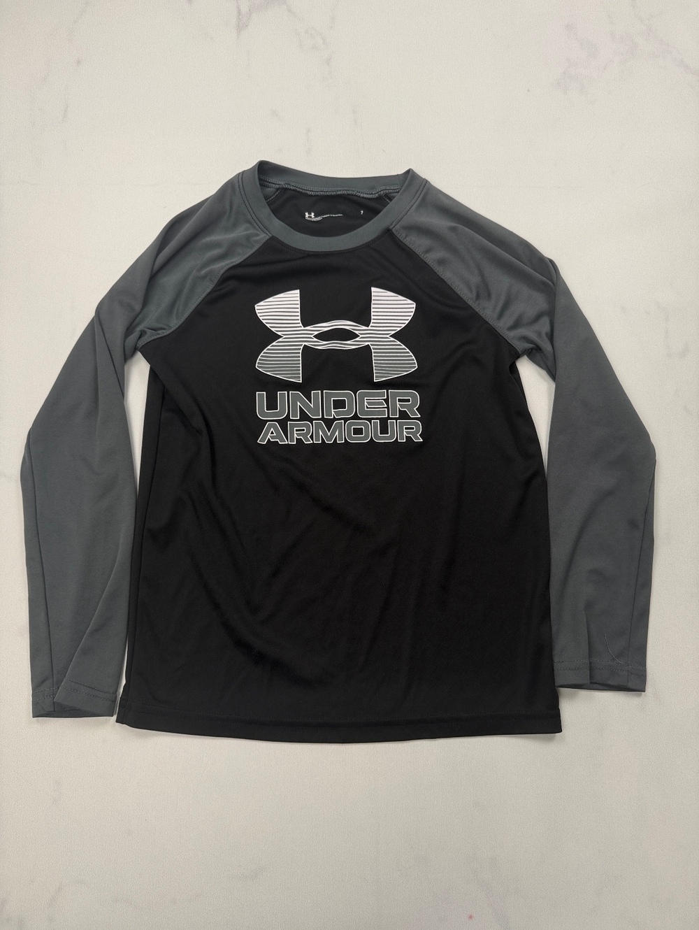 Under Armour Armour T Shirt Black Modern Sporty - Boys 7